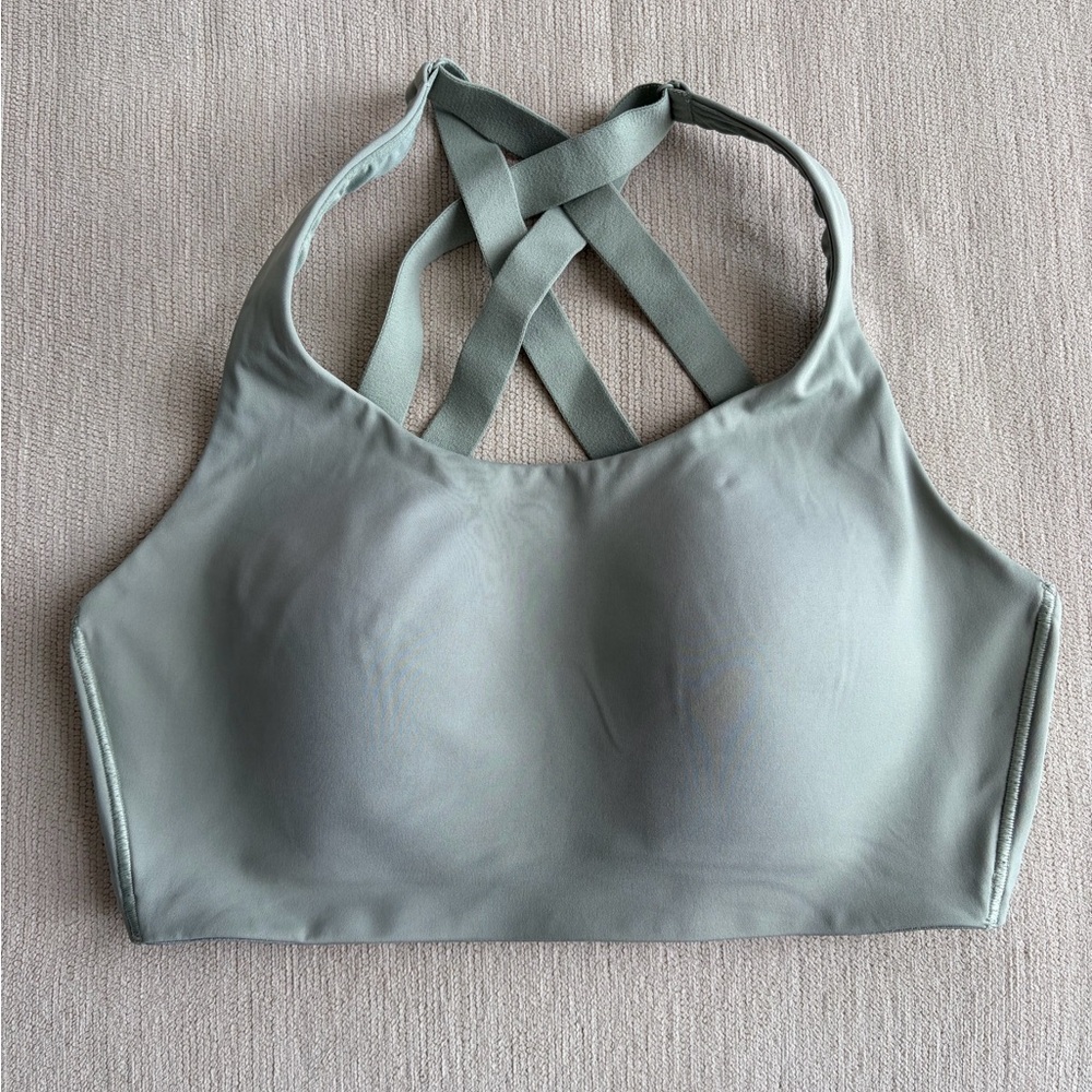 Lululemon Energy High Support Bra Size 34DD Color Fog Green Like New Condition